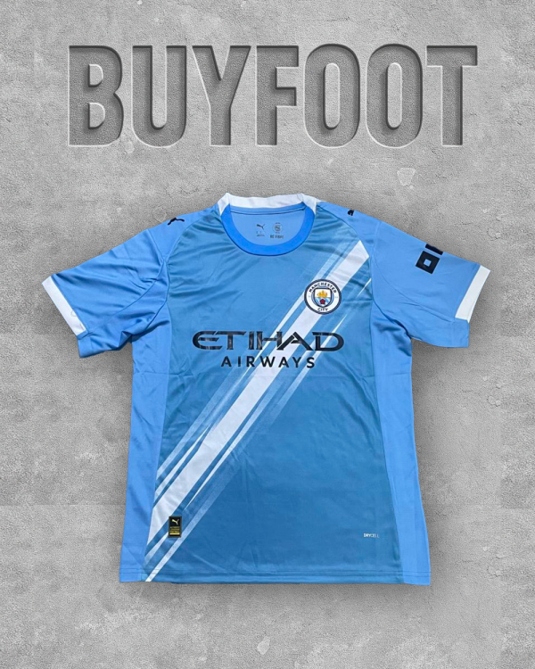 🔵 Maillot Manchester City Domicile 2025/2026 – Sky Blue & Sash Blanc – Version Stadium