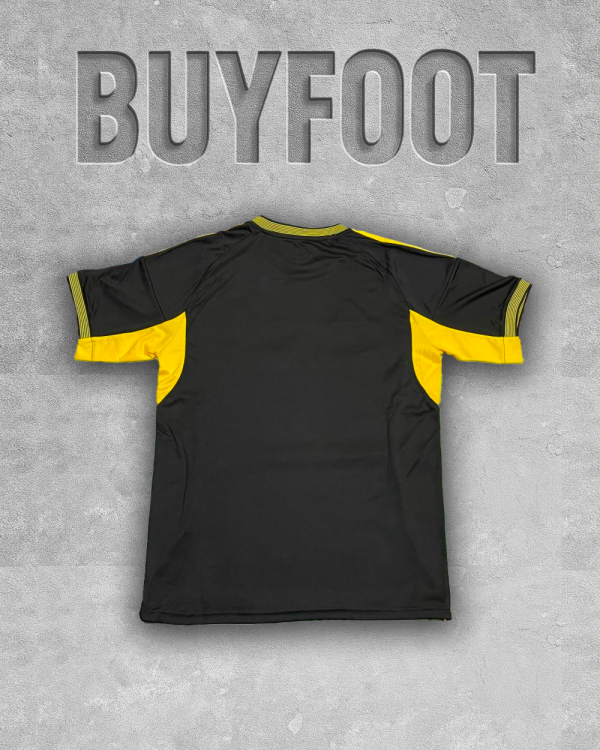 Nouveau Maillot d’Entraînement Real Madrid 2025/2026 – Noir & Jaune Officiel – Image 2
